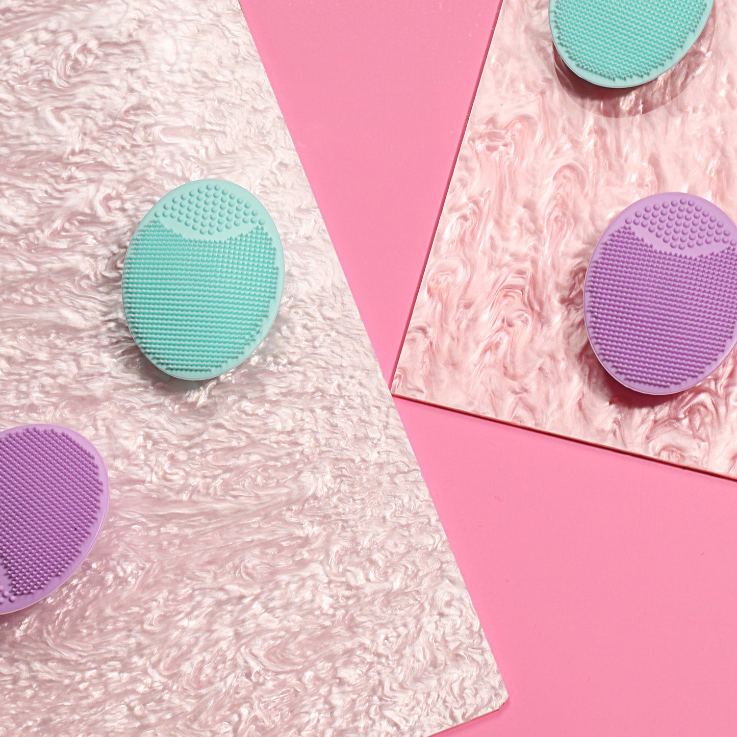 Сунѓер за чистење и масажа за лице